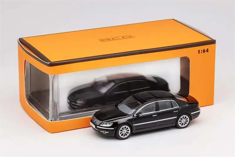 Литая под давлением модель автомобиля GCD 1:64 Phaeton Mk5 GP5 черно-белая