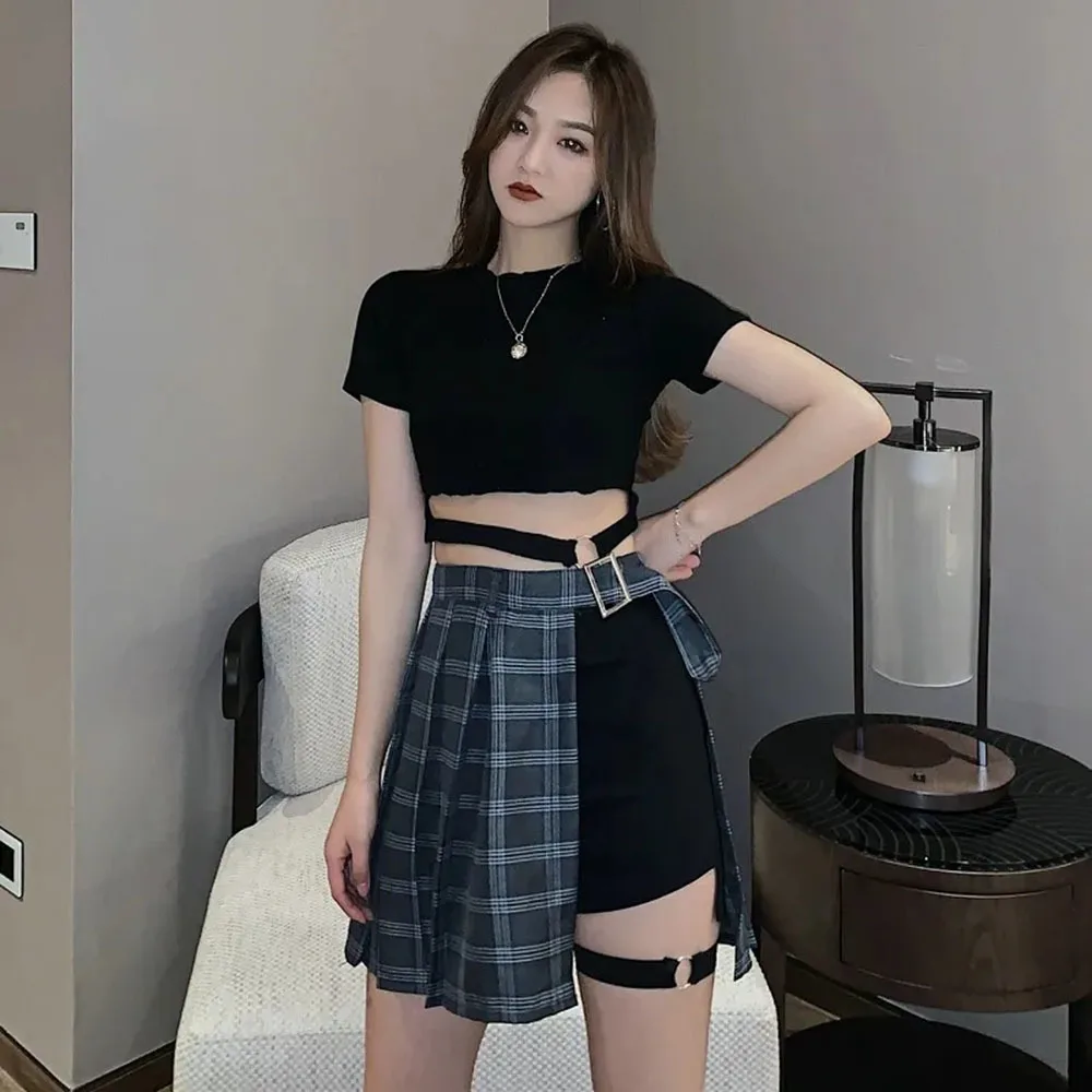 

Summer Black Harajuku Punk Streetwear Shorts Women Sexy Casual Vintage Skinny Short Korean Fashion Alt Emo Clothes Belt Chain