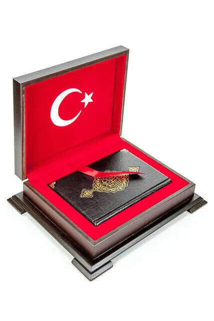 IQRAH Wood Boxed Turkish Flag Pattern Gift Quran Set Religious Gift