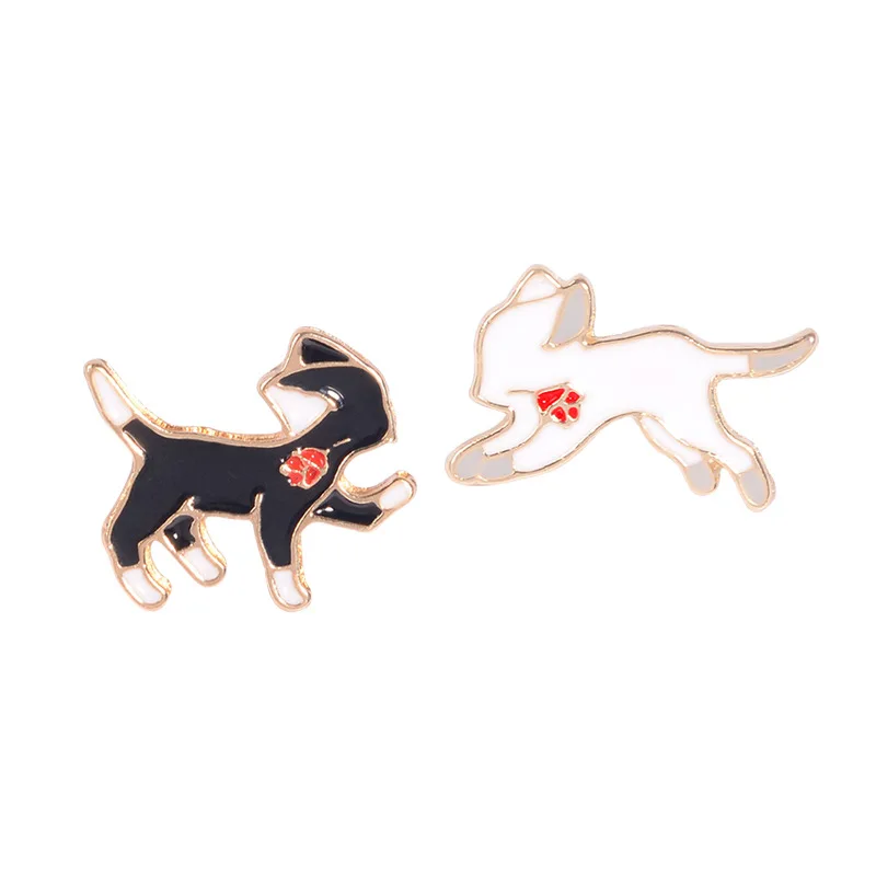 

Harajuku Cute Cartoon Black and White Cat Brooch Badge Student Oil Drip Alloy Enamel Backpack Badge