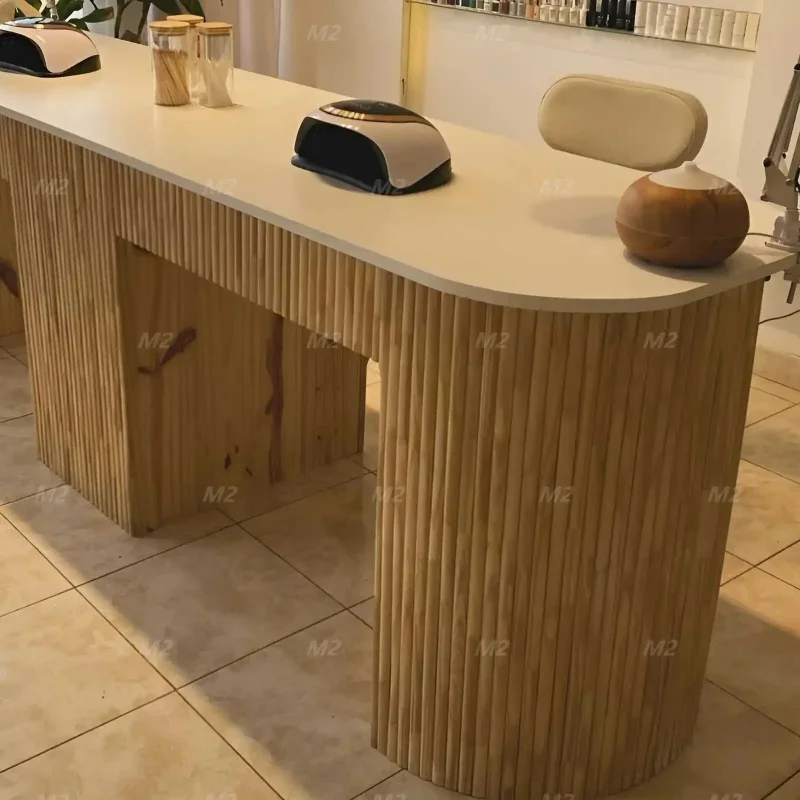 Фото Современный маникюрный стол custom.M2 для салона красоты, двойной, деревянный, с пылесборником, розеткой и дополнительным местом для хранения №2