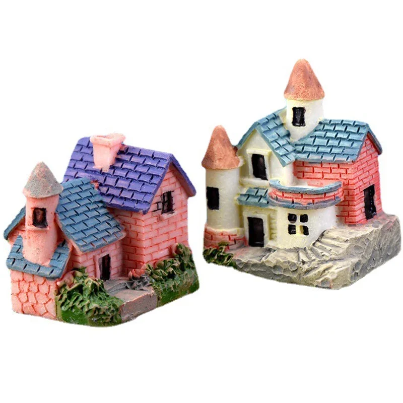 

Миниатюрные фигурки домов из канифоли 2 шт