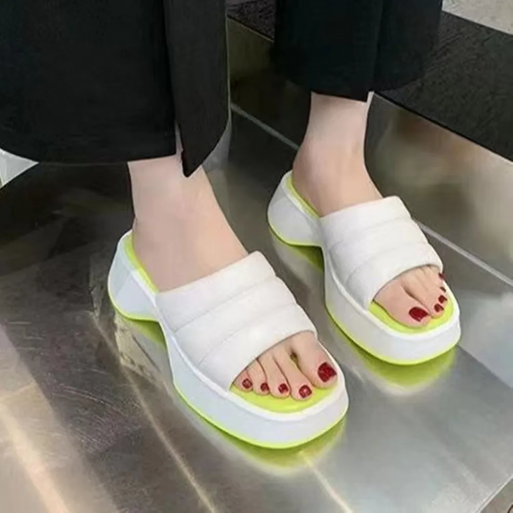 Fashion lame heel slippers 2022 summer new fashion square head one word broadband thick heel thick bottom casual slippers