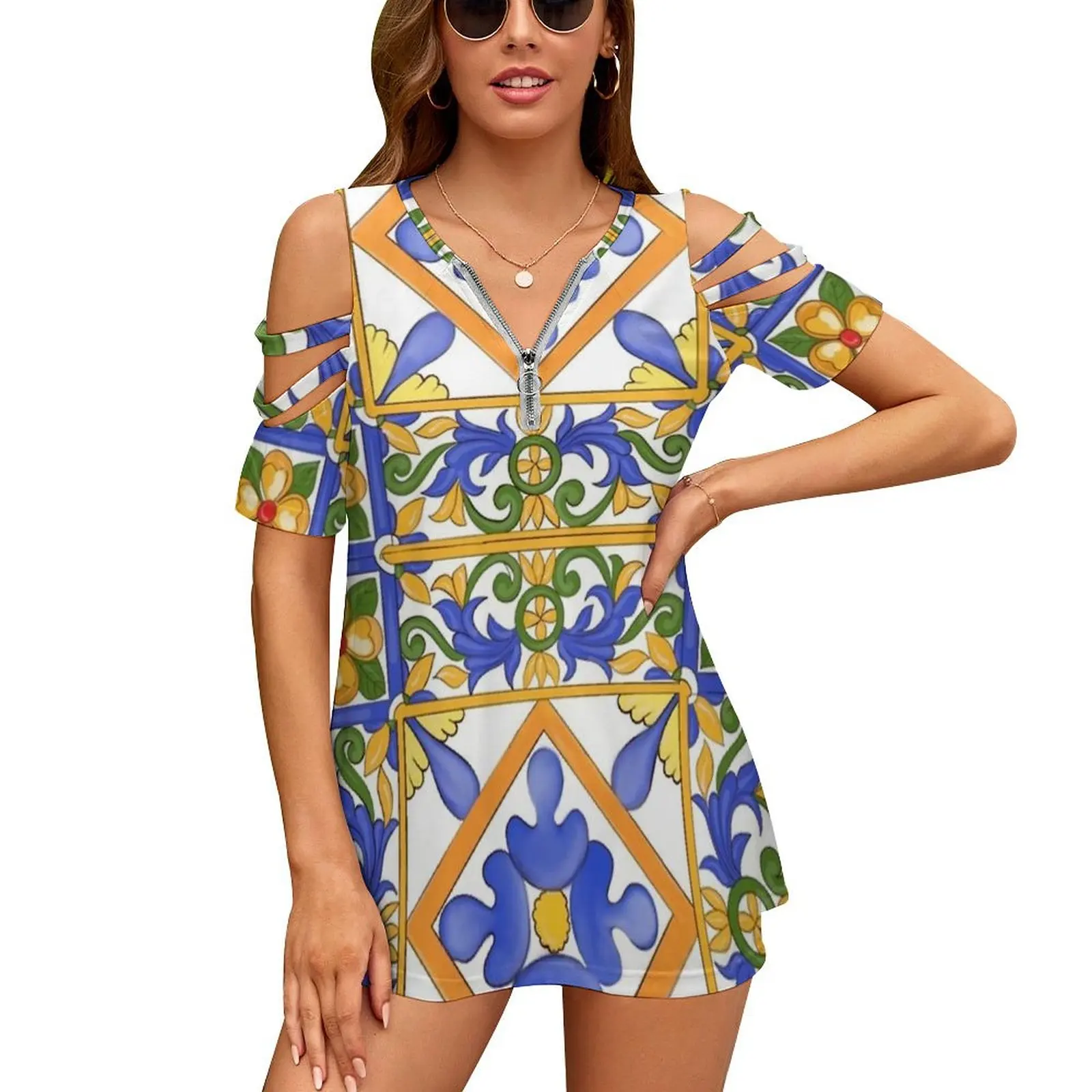 

Цитрусовый, сицилийский стиль, летняя женская футболка с декоративным рисунком, новая модная повседневная футболка на молнии с V-образным в...