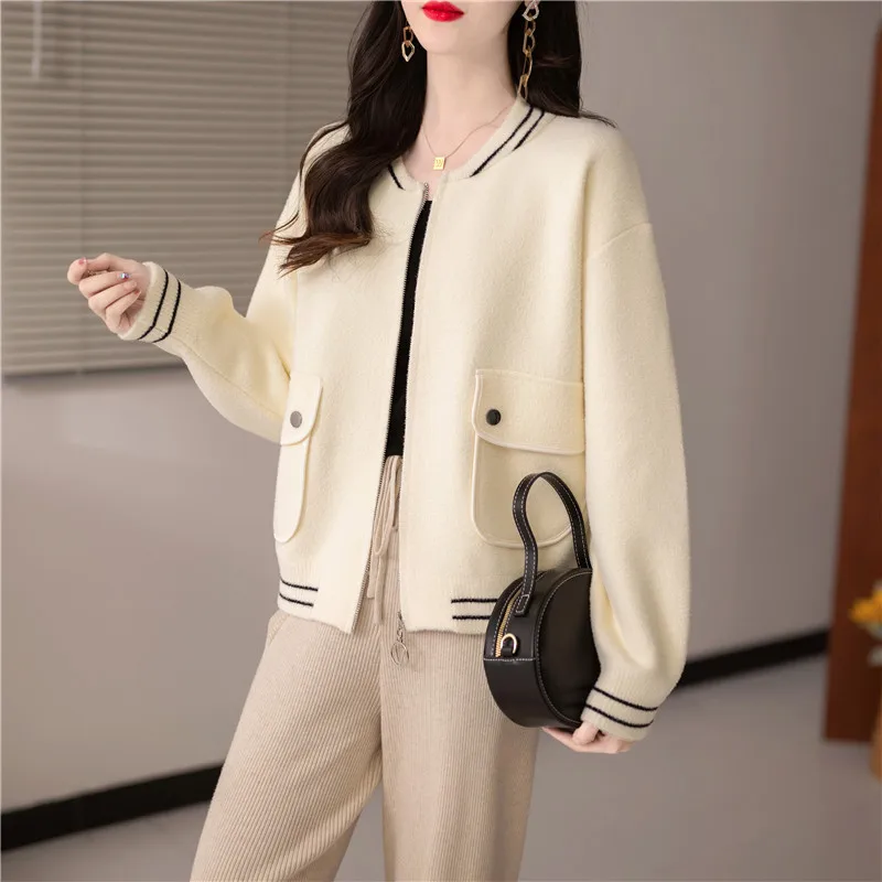 

Imitation double-sided knitted jacket for women in autumn 2023 New zippered jacket Short cardigan half round neck fashion top