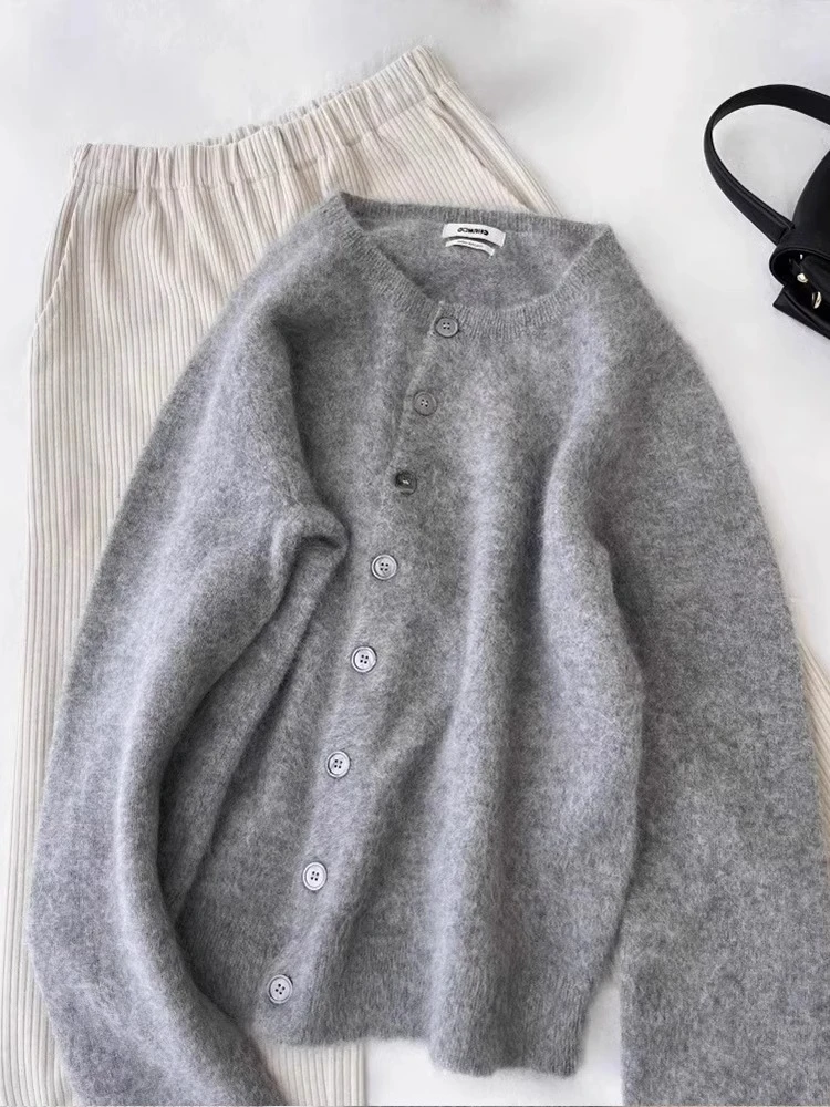 Высококачественный серый мягкий клейкий бархатный вязаный кардиган из