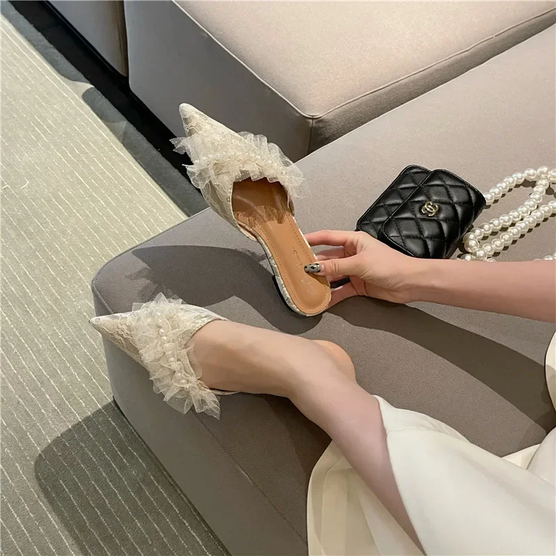 Женские шлепанцы с острым носком милые жемчужные туфли на плоской подошве