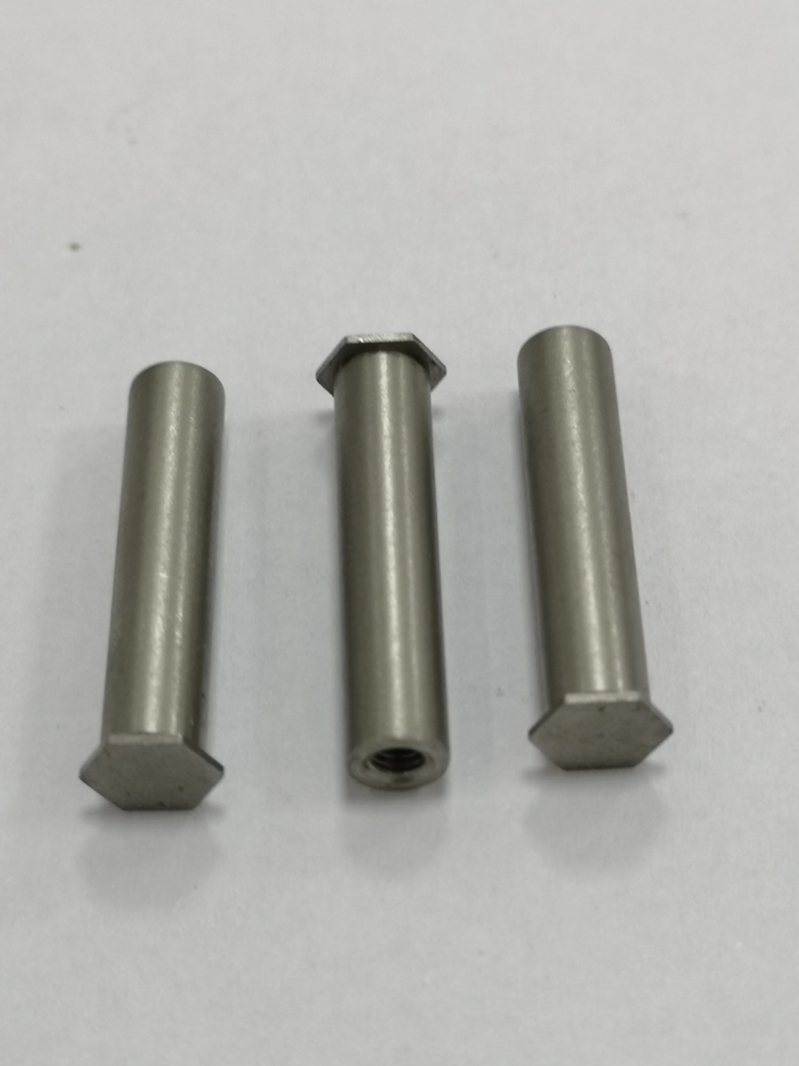 

BSOA-832-14/16/18/20/22/24/26/28/30/32/34 Blind Threaded Standoffs Aluminum6063,It Can Be Anodized