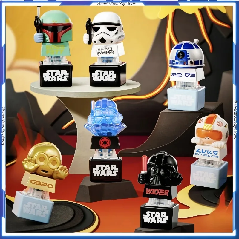 Фото В наличии: Оригинальные кейкапы Star Wars в слепой коробке (Боба, Дарт, Стилтрупи, Люк, R2-D2, C-3PO), аниме-фигурки, модные настольные игрушки, подарки №2