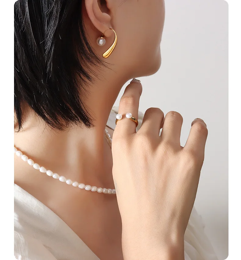 

SDA Trendy Jewelry Stainless Steel Gold Plated Simulated Pearl Hook Earrings for Women