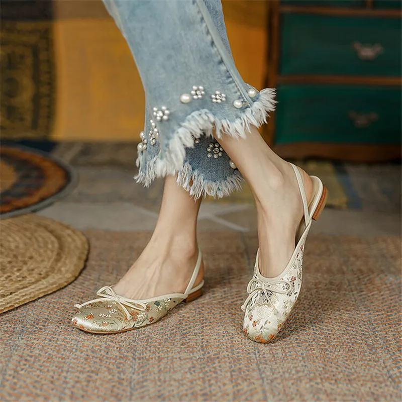 

2022 Spring/Summer Woman Shoes Square Toe Embroider Shoes Pumps Cheongsam Flat Sandals Comfortable Covered Toe Shoes for Women
