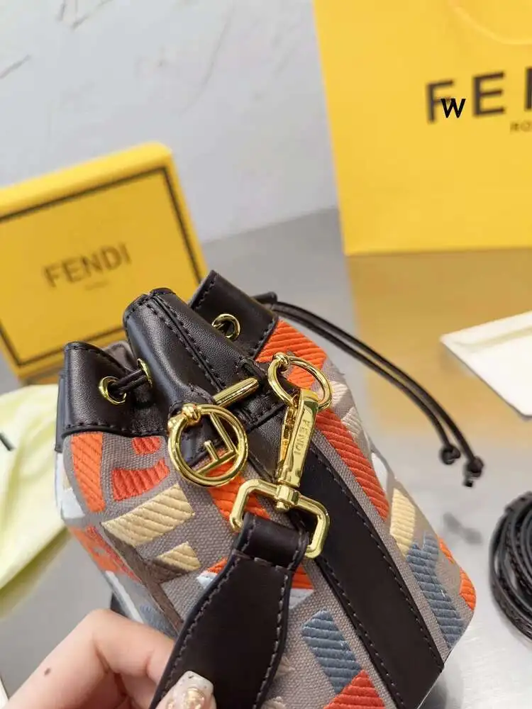 В Стиле Fendi 2024 Новая КошелеК На Сумка-меССенджер Подмышки Через Плечо Модная