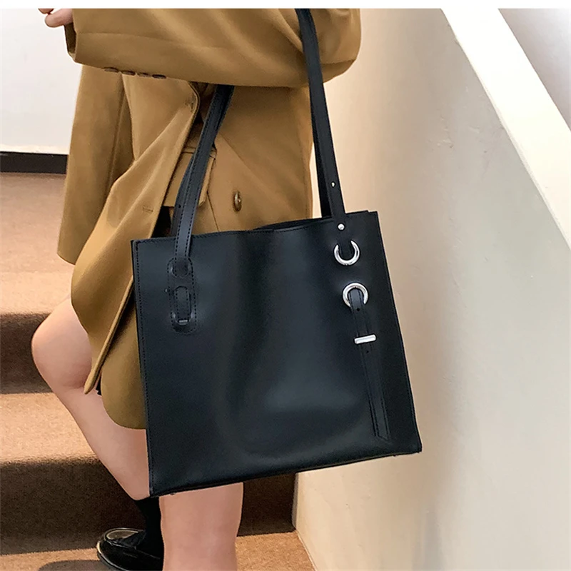 

Винтажный дизайн, большая Повседневная дизайнерская сумка сумки-шопперы для женщин 2021 Lux, однотонная простая стильная сумка через плечо, женская сумка-шоппер