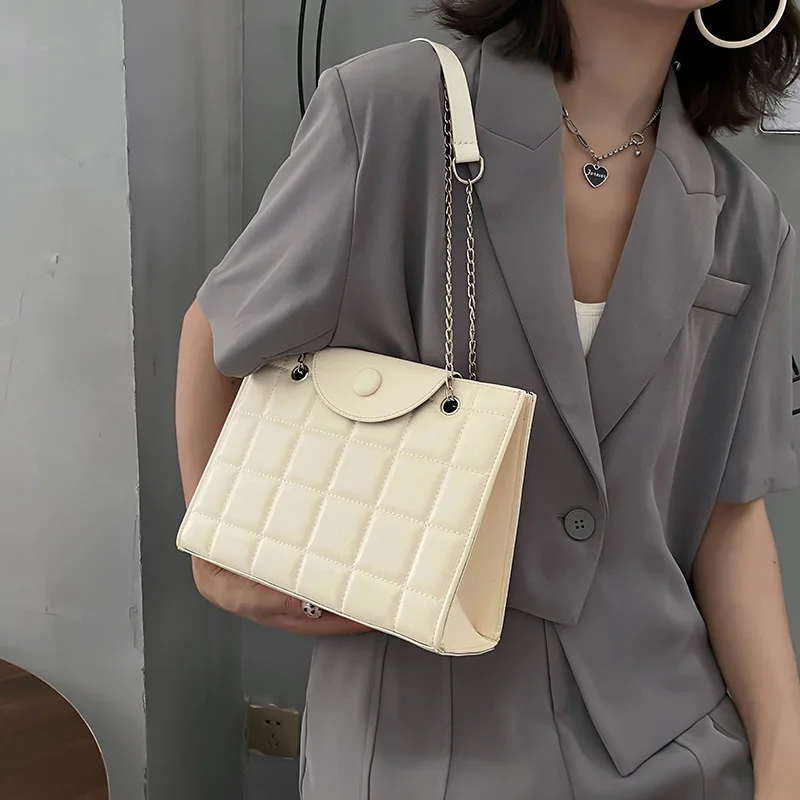 Ladies one shoulder underarm bag women's bag 2022 new trendy fashion all-match chain messenger bag