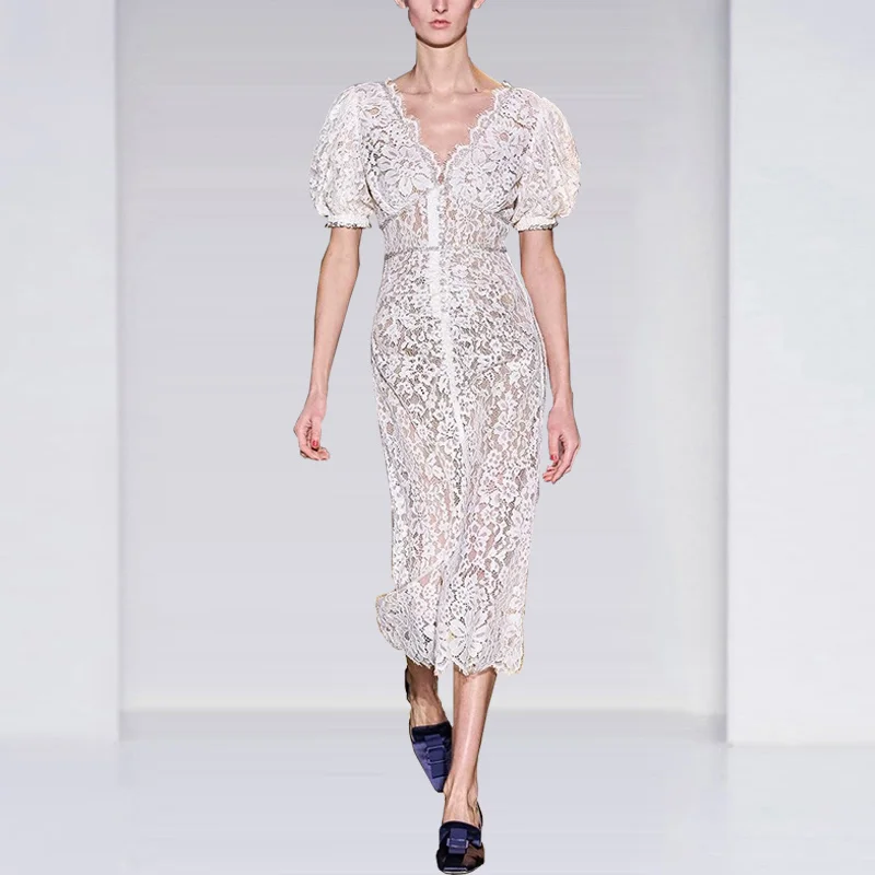 

Женское модельное кружевное платье, белое Привлекательное платье-рубашка с вышивкой в горошек и пышными рукавами с оборками, лето 2023