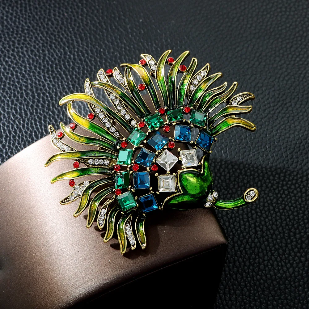 

Fashion Exaggerated Design Gorgeous Flowers Brooches Plant Corsages Unisex Feather Clothing Accessories High-end Accessories