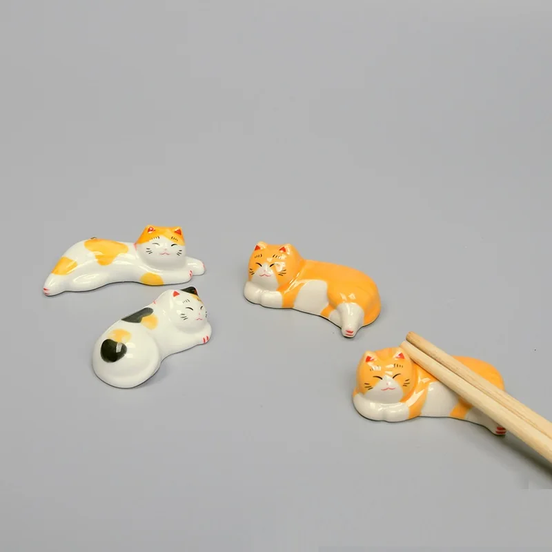 

6 PCS Lucky Cat Ceramic Chopsticks Holder Cute Handicraft Ornament 5.5*3.5*2.5CM