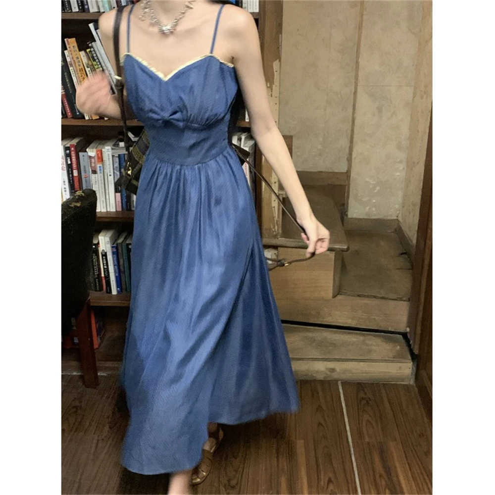 

2023 New Spring and Summer Women's Wear French Slim Style Design Sense Personalized Jacquard Dotted Slip Dress