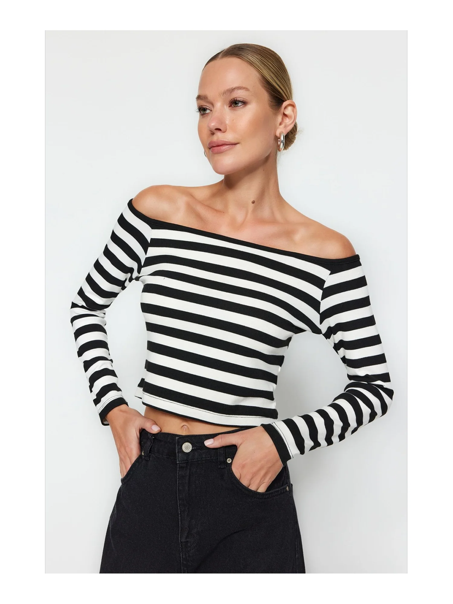 Trendyol TYZA Женская блузка в полоску Повседневная облегающая рубашка с открытыми