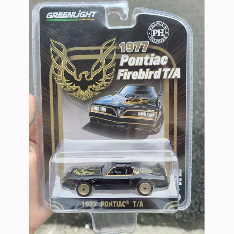 Фото Литый под давлением сплав 1:64 1977 Pontiac T/A Firebird модель автомобиля для взрослых Классическая коллекция статический дисплей подарок для мальчика игрушка новая искусственная кожа №1