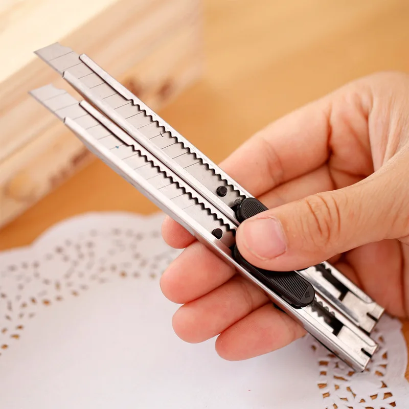 

Stainless Steel Small Utility Knife Tools Kit Non-Slip Blades Unboxing Knife Paper Cut Handicraft Carving Tools