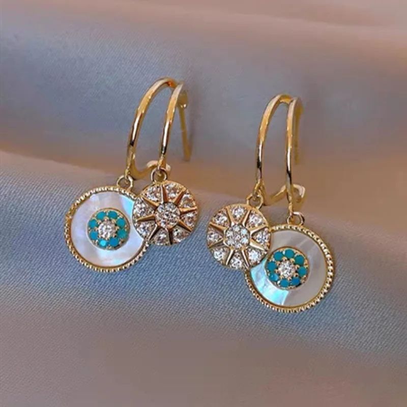 

2022 New South Korea Fashion Classic Luxury Temperament Elegant Acrylic Geometric Circular Flower Pendant Earrings