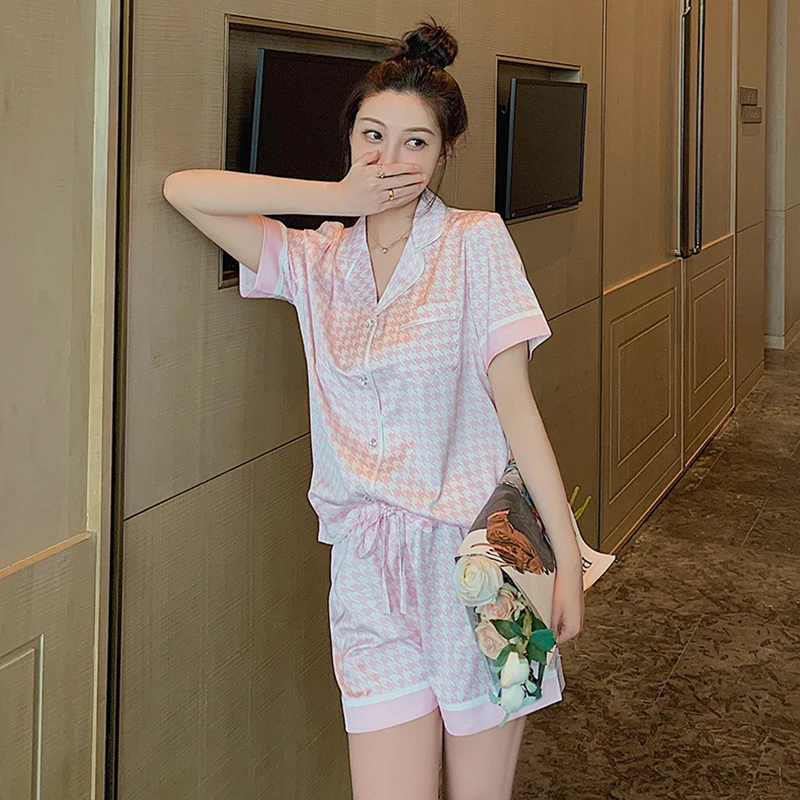 Silk Pajamas Women's Summer Short-sleeved Shorts Suits Thin Korean Girl Temperament Breathable Ice Silk Women's Luxury Home Wear