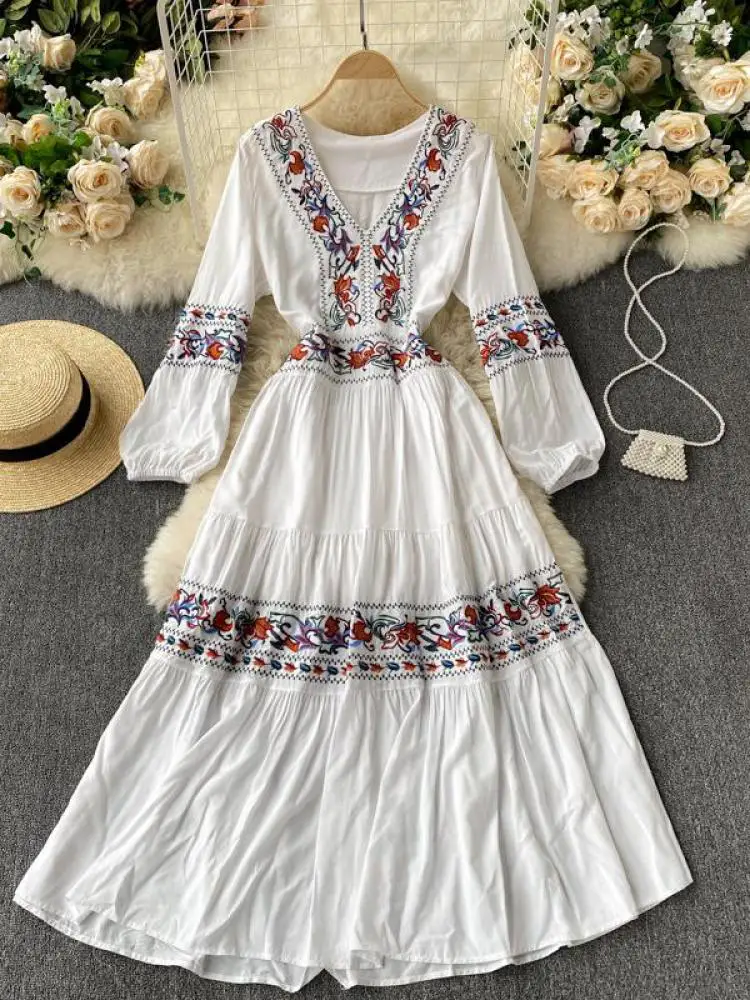 

Bohemian Dress Women Summer Long Sleeve Cotton Vintage Embroidery Robes Slim V-neck Loose Lady Ankle-length Party Long Dress