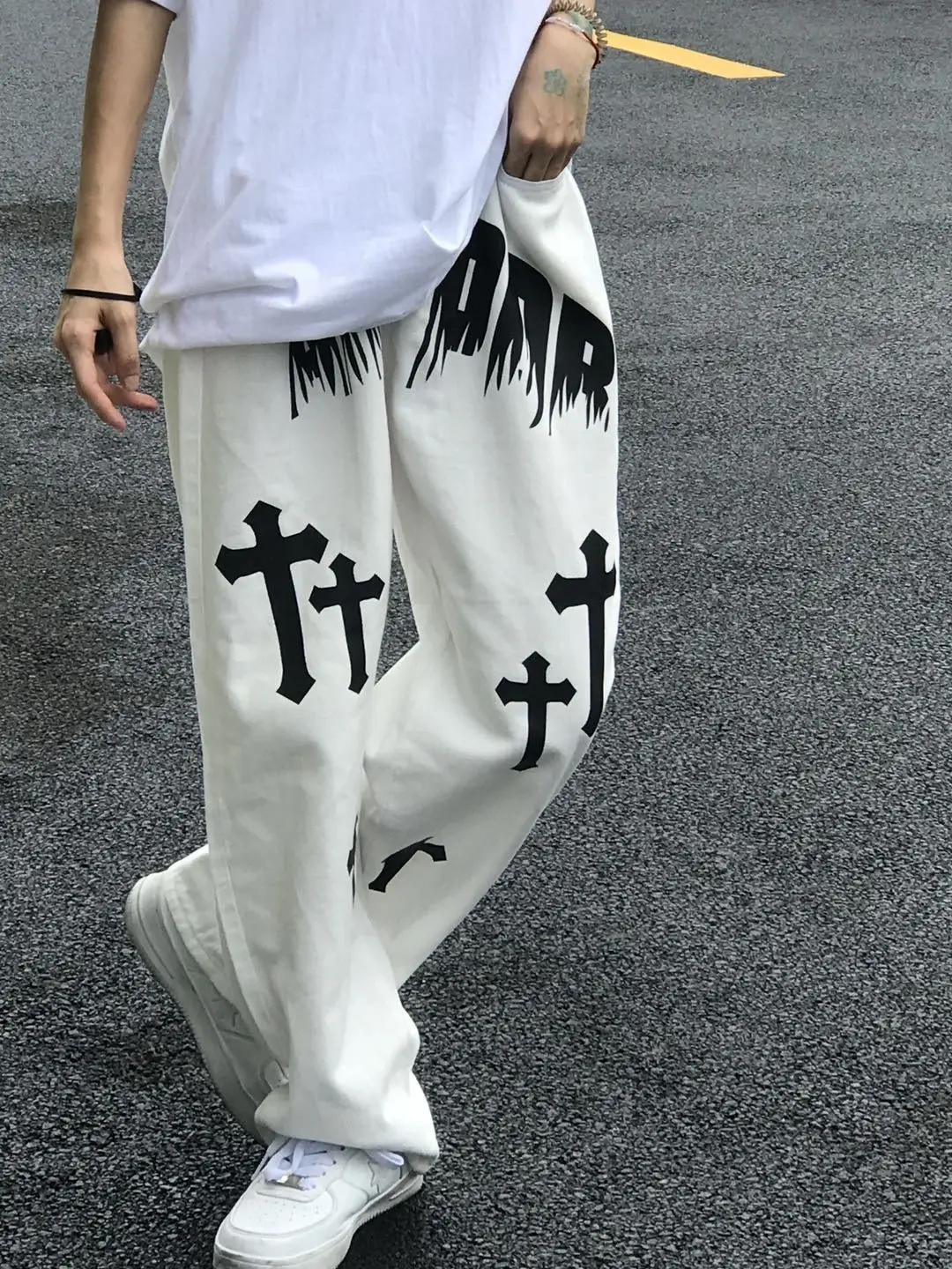 

Korean version of INS American street cross print personality high street white casual pants trousers women trendy summer style