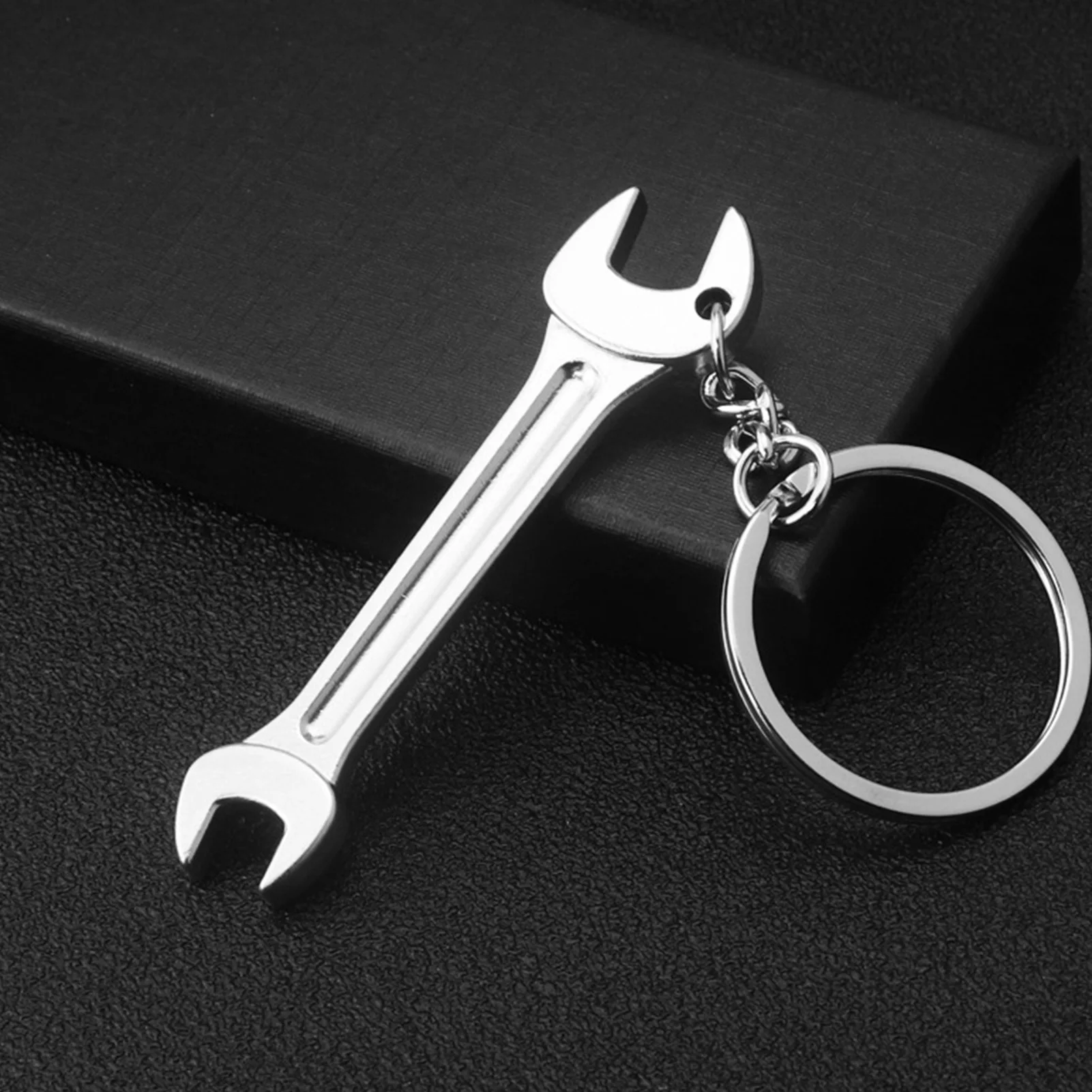 

Wrench Key Chains Pretend Play Tool Toy Hardware Car Keyring Automotive Key Organizer Hammer Pliers Tool Pendants Car Gift For