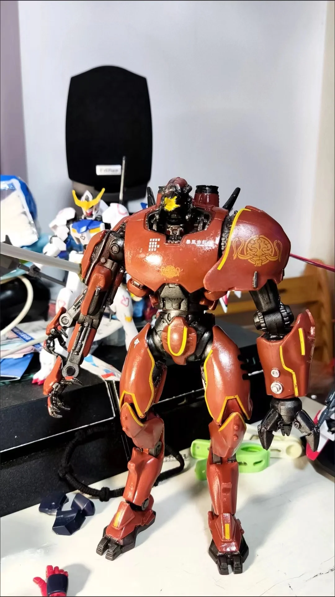 Dragon Shadow NECA Pacific Rim Китайский Mecha Storm Crimson Фигурка Украшения Подвижная Меха