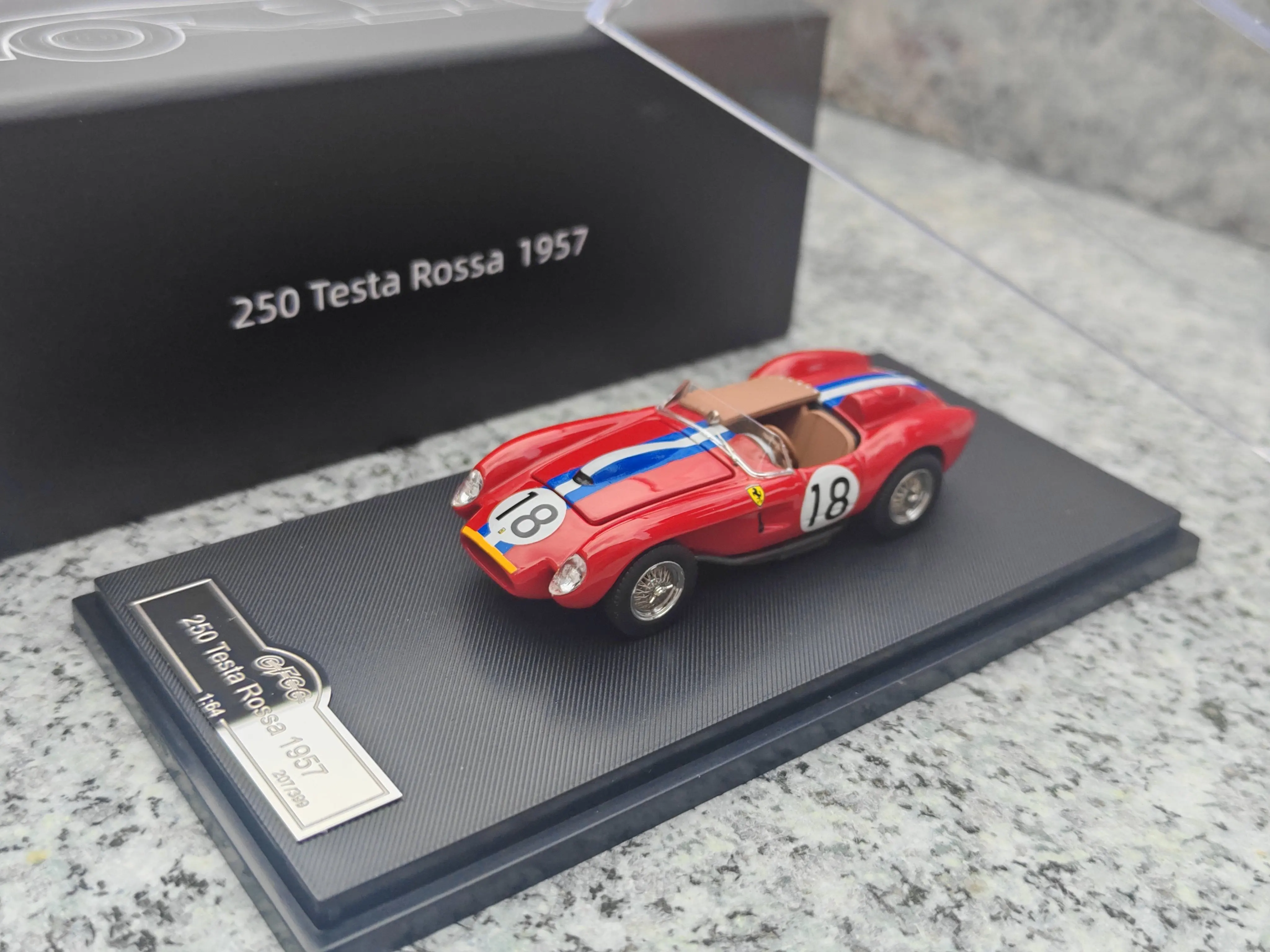 Фото GFCC 1:64 250TR Testa Rossa 1957, литая модель автомобиля из сплава, миниатюрная масштабная модель для коллекции, подарок №4
