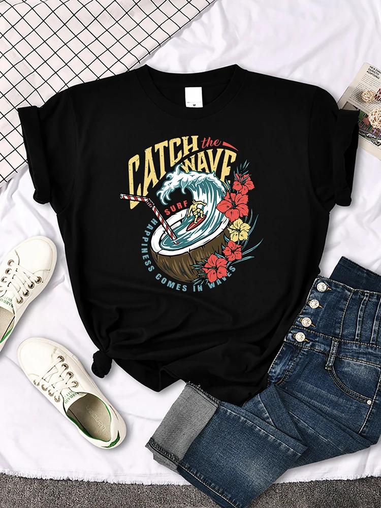 

Catch The Wave Surf Happiness Comes In Waves Tee Top Individual Street Tee Shirt Fashion T-Shirts Round Neck Tee Top Tshirt