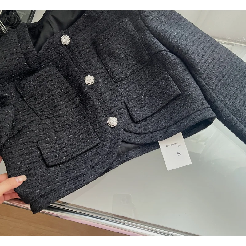 Рисунок 4 - Женская твидовая куртка с длинным рукавом