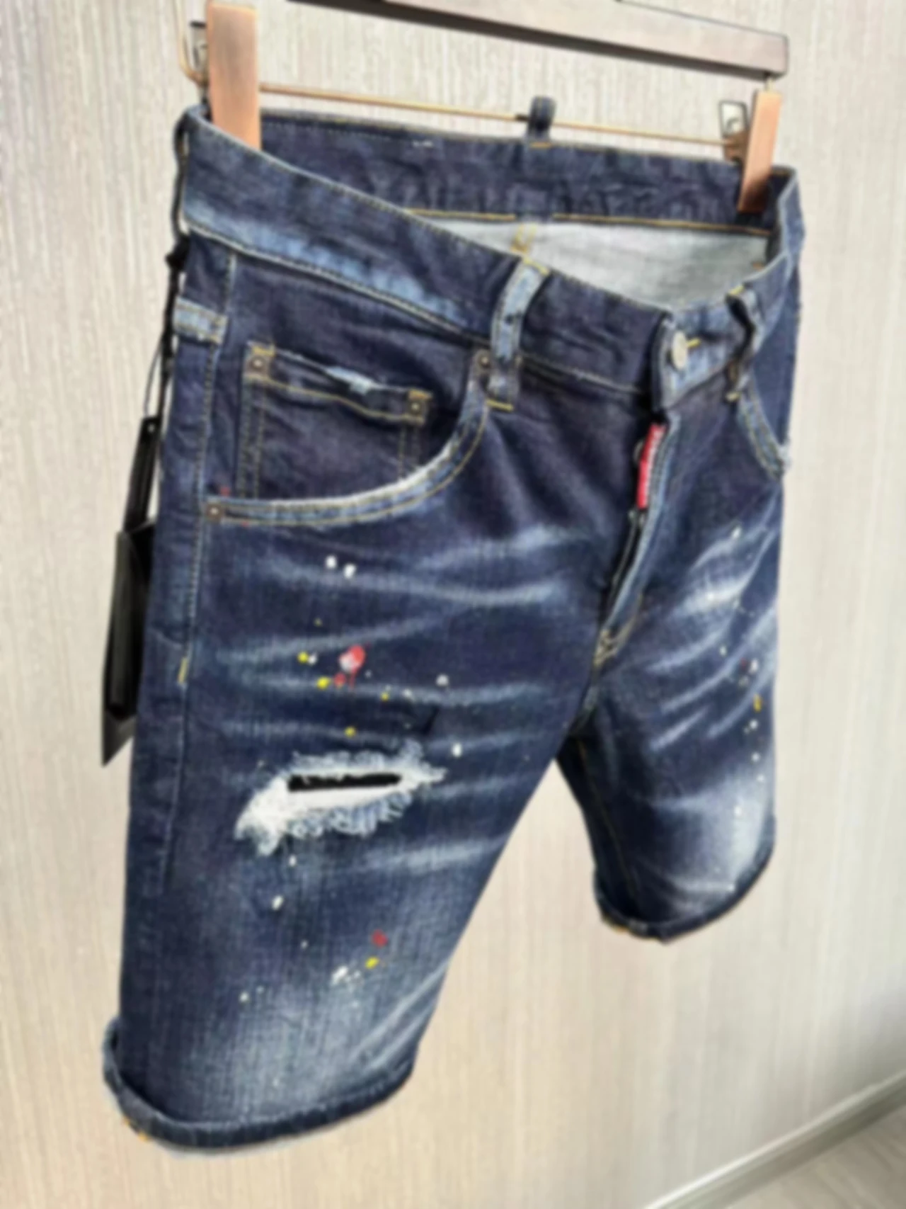 2023 New D2 Jeans Men's Jeans Shorts Fashion Paint Broken Ink Hole Patch Zipper Slim Fit Quarter Shorts