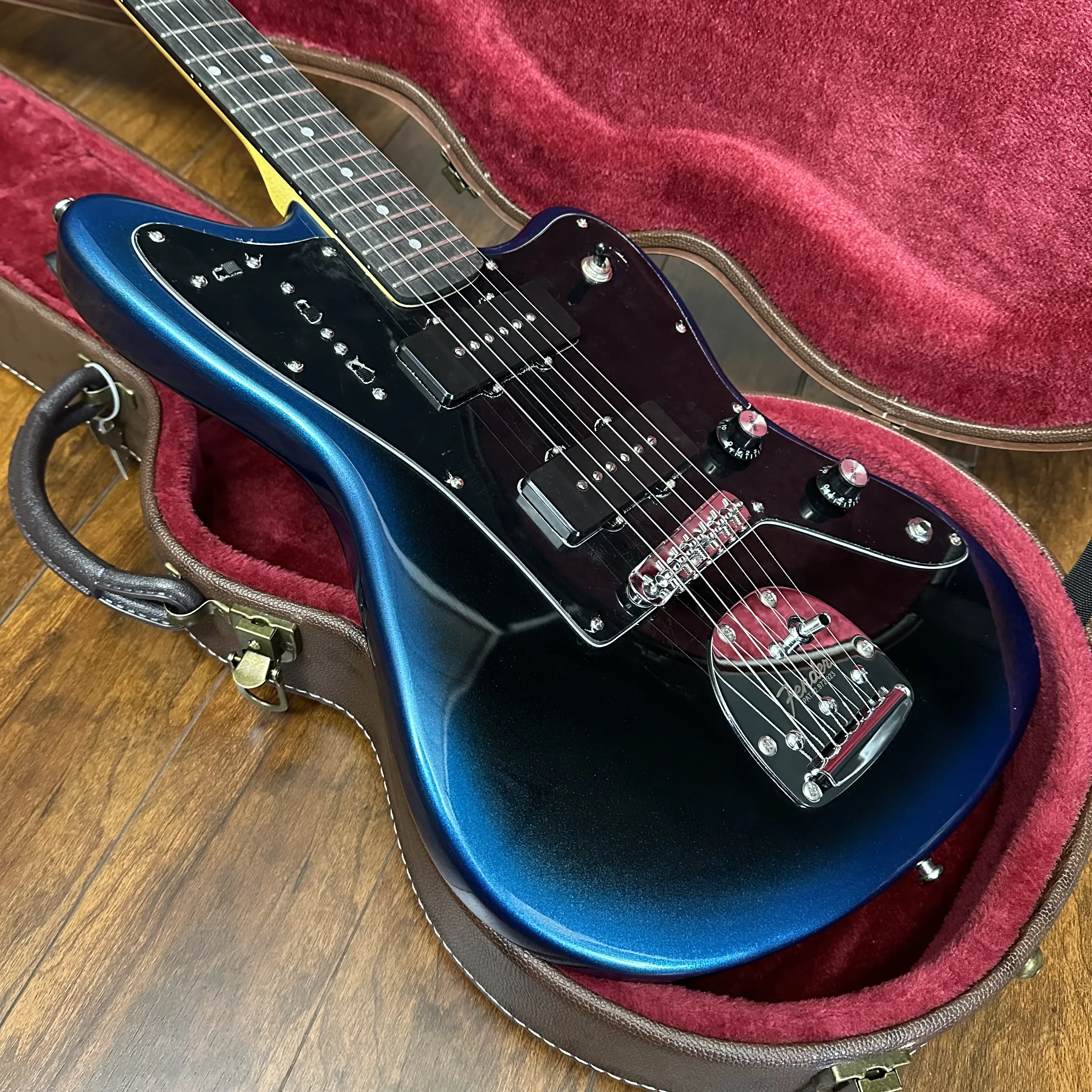 Изготовленная на заказ электрогитара Jaguar 6-струнная синяя гриф 3 цвета Sunburst 2 часа