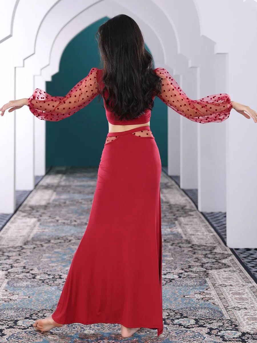 Костюм для танца живота черный топ с длинной юбкой |