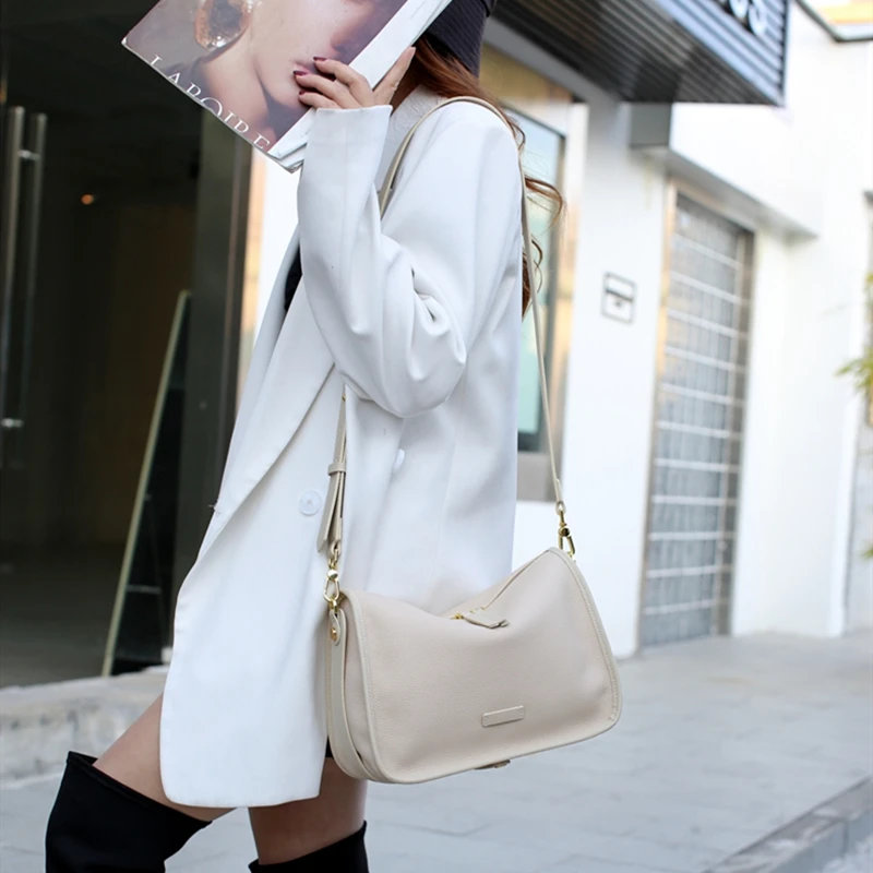 New Fashion Women's brown Handbag Vintage soft leather shoulder bag for women derma Fashion Versatile Cowhide Crossbody Bag