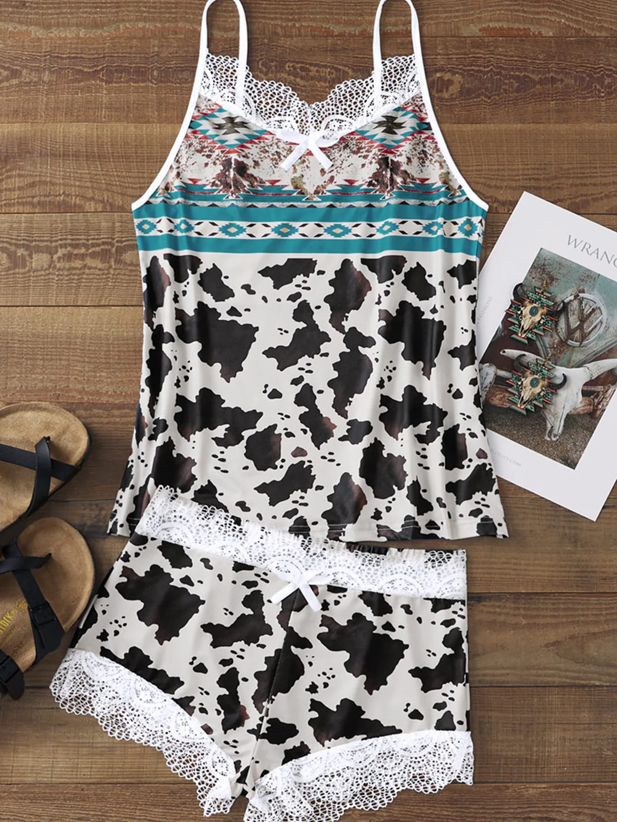 

Cow Aztec Lace Splicing Camisole And Shorts Pajamas Set Women Fashion Lingerie Pyjamas Sleep Shorts High-level Sense Sleepwear