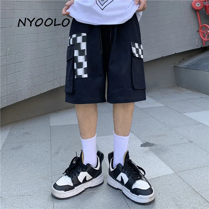 

NYOOLO Casual Streetwear Big Pockets Plaid Patchwork Elastic Waist Cargo Shorts Women Men 2022 Summer Hip Hop Black Clothing