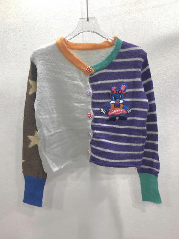 [ZOCI] Осенний новый стильный вязаный кардиган с контрастной вышивкой и мультяшным