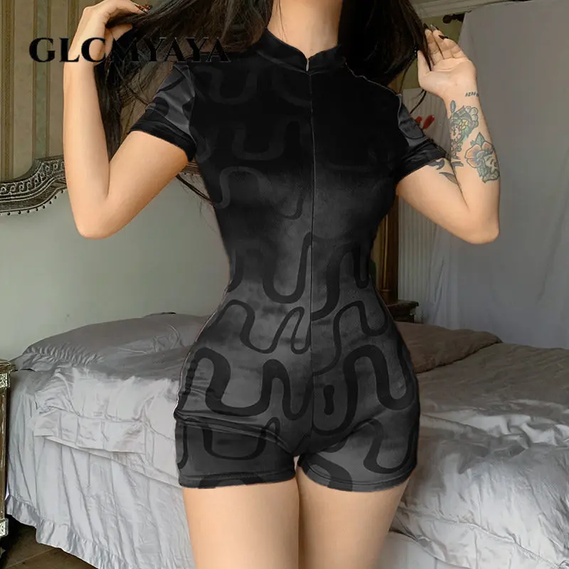 

Женский бархатный комбинезон с коротким рукавом и завышенной талией