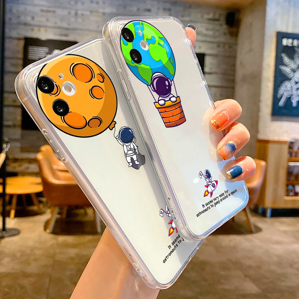 

Cartoon Astronaut For Apple iPhone 13 12 11 Pro 12 13 Mini X XR XS Max SE 5 6 6s 7 8 Plus Phone Case Black Coque Liquid Silicon