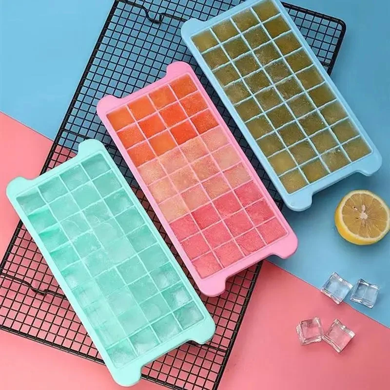 

Силиконовая форма для льда с 36 ячейками: Сохраните прохладу и свежесть Ваших напитков!