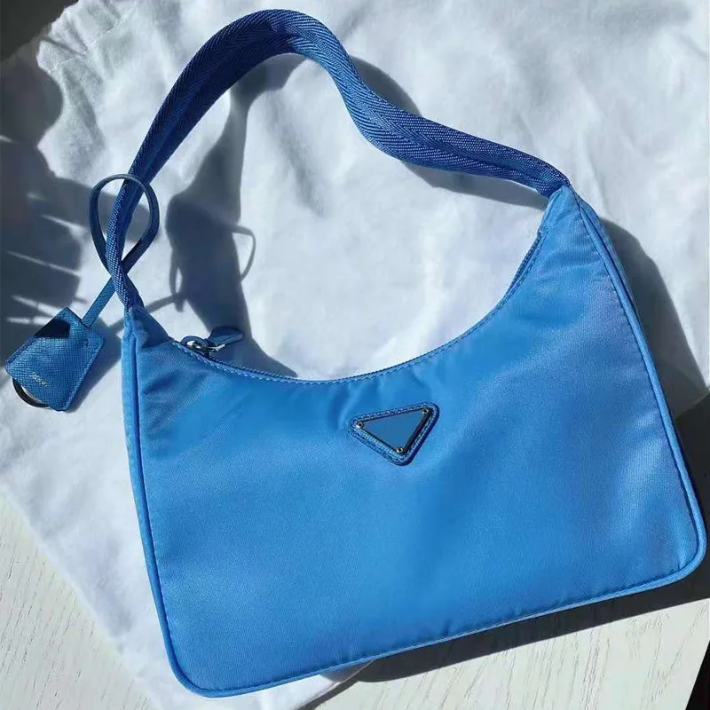 

2023 New Type Bag Women's One Shoulder Handbag French Stick Bag Casual Fashion Nylon Underarm