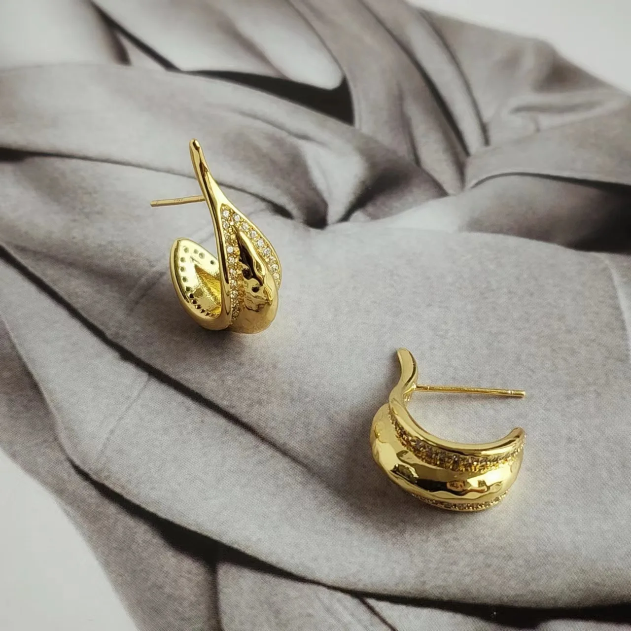 

Brass With 18K AAA Zircon Irregular Lava Hoop Earrings Punk Party Gown Runway rare Boucle d'oreille Korean Japan Style Fashion