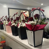 portable flower box kraft paper handy gift bag with handhold wedding rose party gift box packaging cardboard box bag for wedding