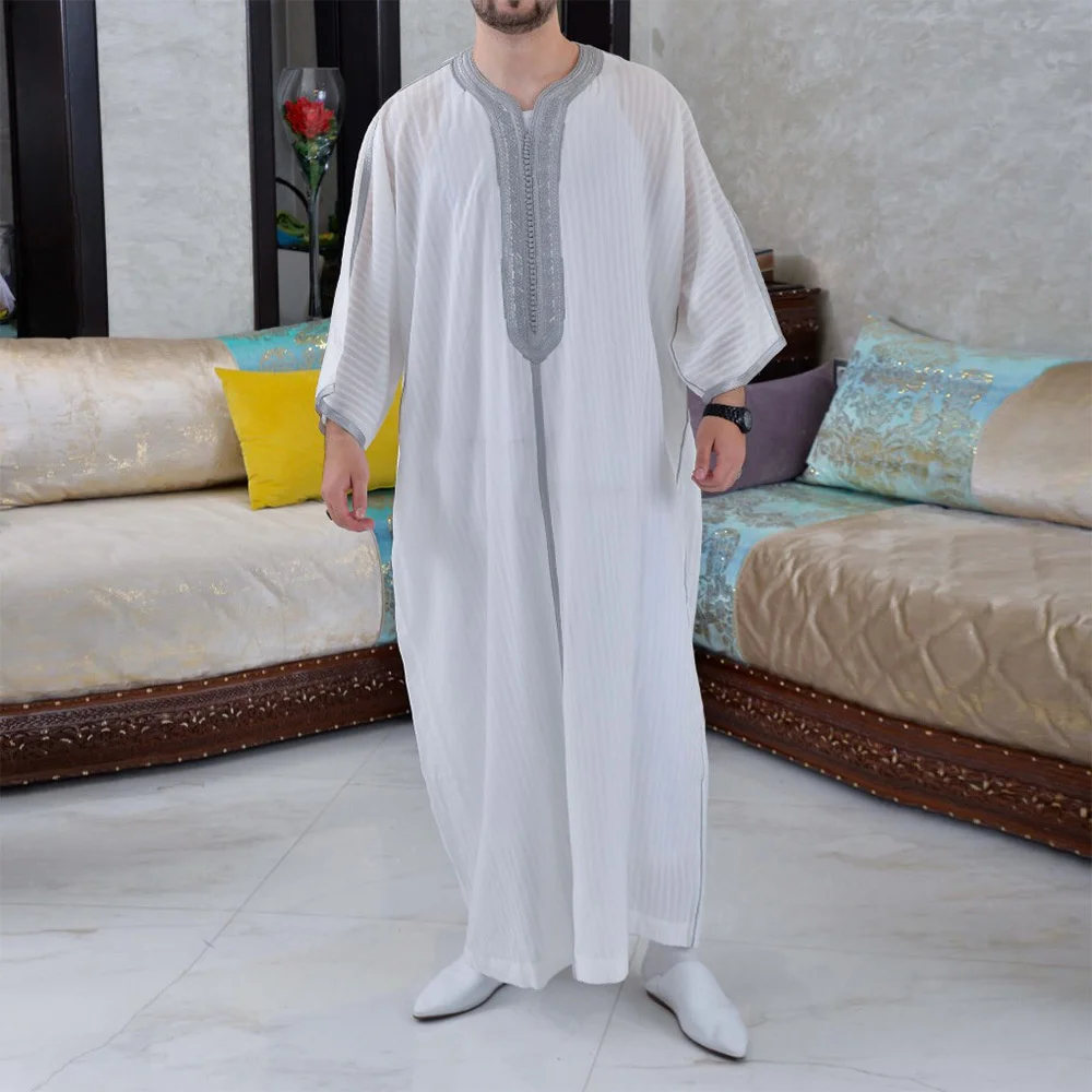 

Embroidered Arab Robe Men's Large Loose Muslim Men's Robe Casual Fashion Pakistan Saudi Arabia Men's Middle East