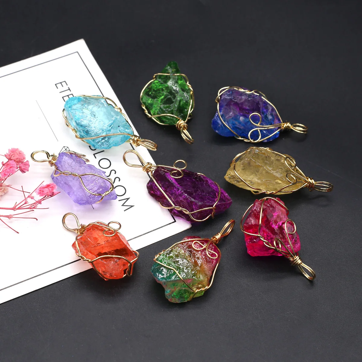 

Natural Stone Crystal Copper Wire Wrapped Pendant Women Men Yellow Purple Green Rose Red Crystal Necklace