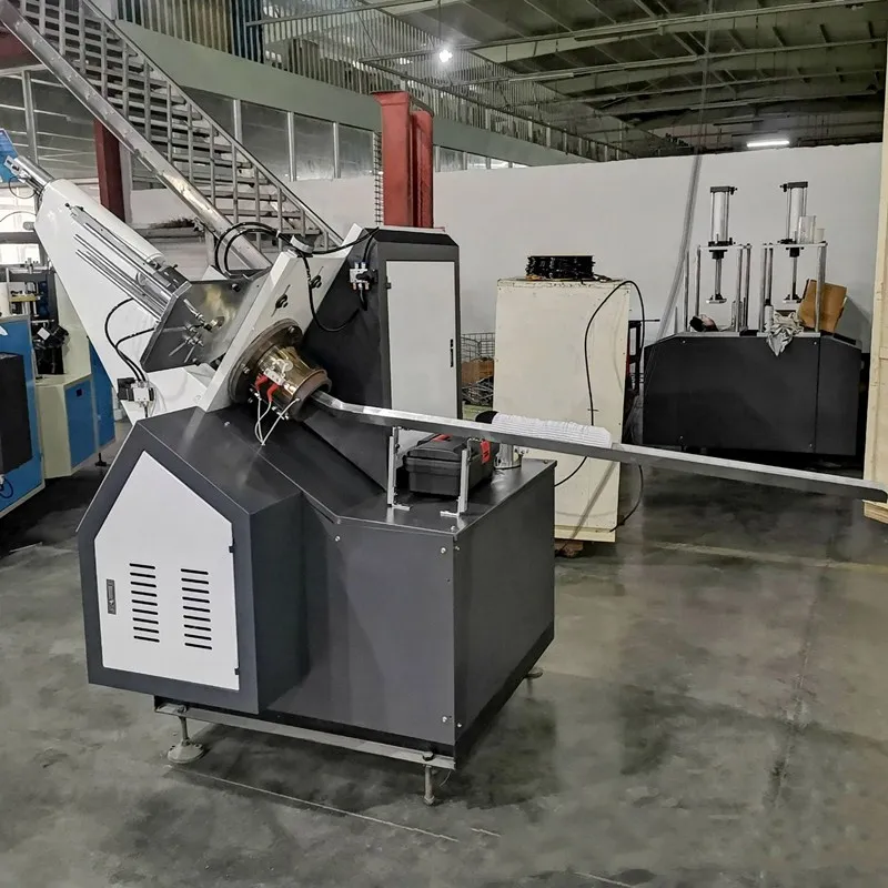 Полностью автоматическая машина для изготовления бумажных стаканчиков торта